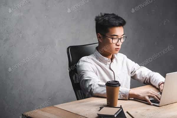 Quelles stratégies de référencement SEO local les entreprises de services aux particuliers peuvent-elles adopter pour se démarquer?